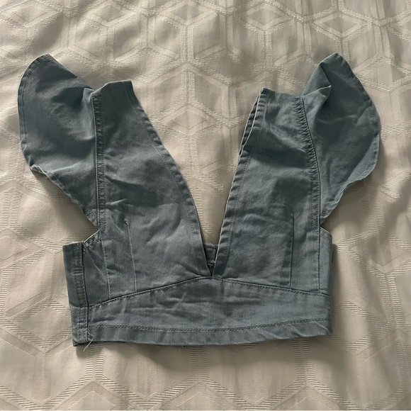Light Wash Flared Sleeve Crop Top - Picture 2 of 5